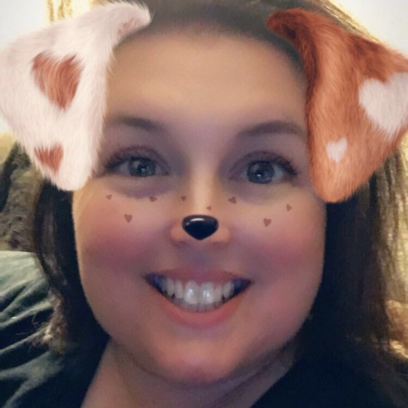 Meet your Posher, Jennifer - Picture 1 of 1